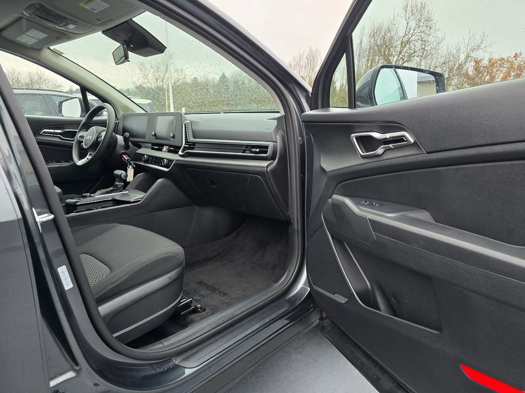 Certified 2024 Kia Sportage LX image 17