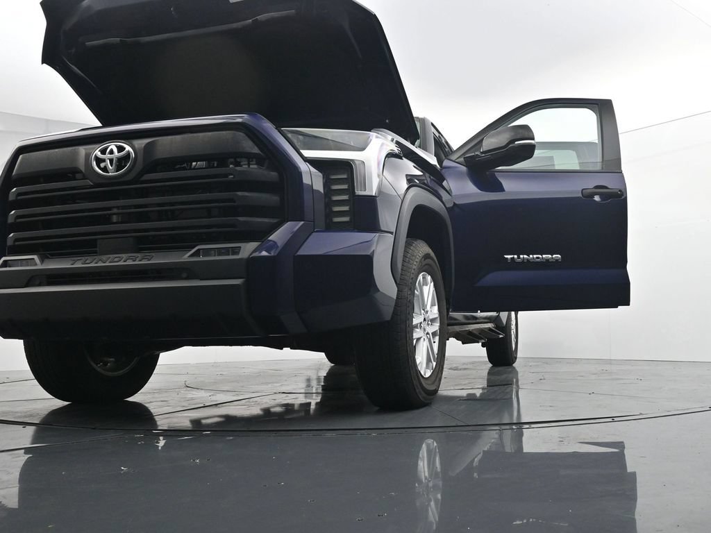 Used 2023 Toyota Tundra SR5 w/ SR5 Convenience Package AWD/4WD image 39