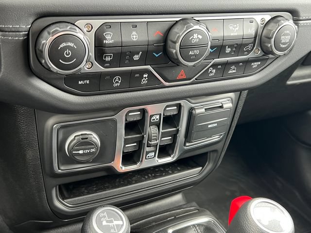 New 2025 Jeep Wrangler Unlimited Sahara w/ Safety Group AWD/4WD image 23