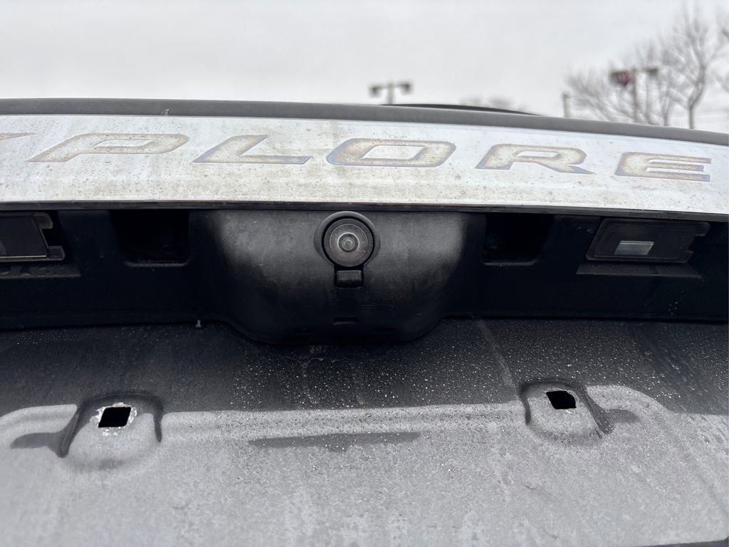 Used 2020 Ford Explorer XLT w/ Equipment Group 202A image 16