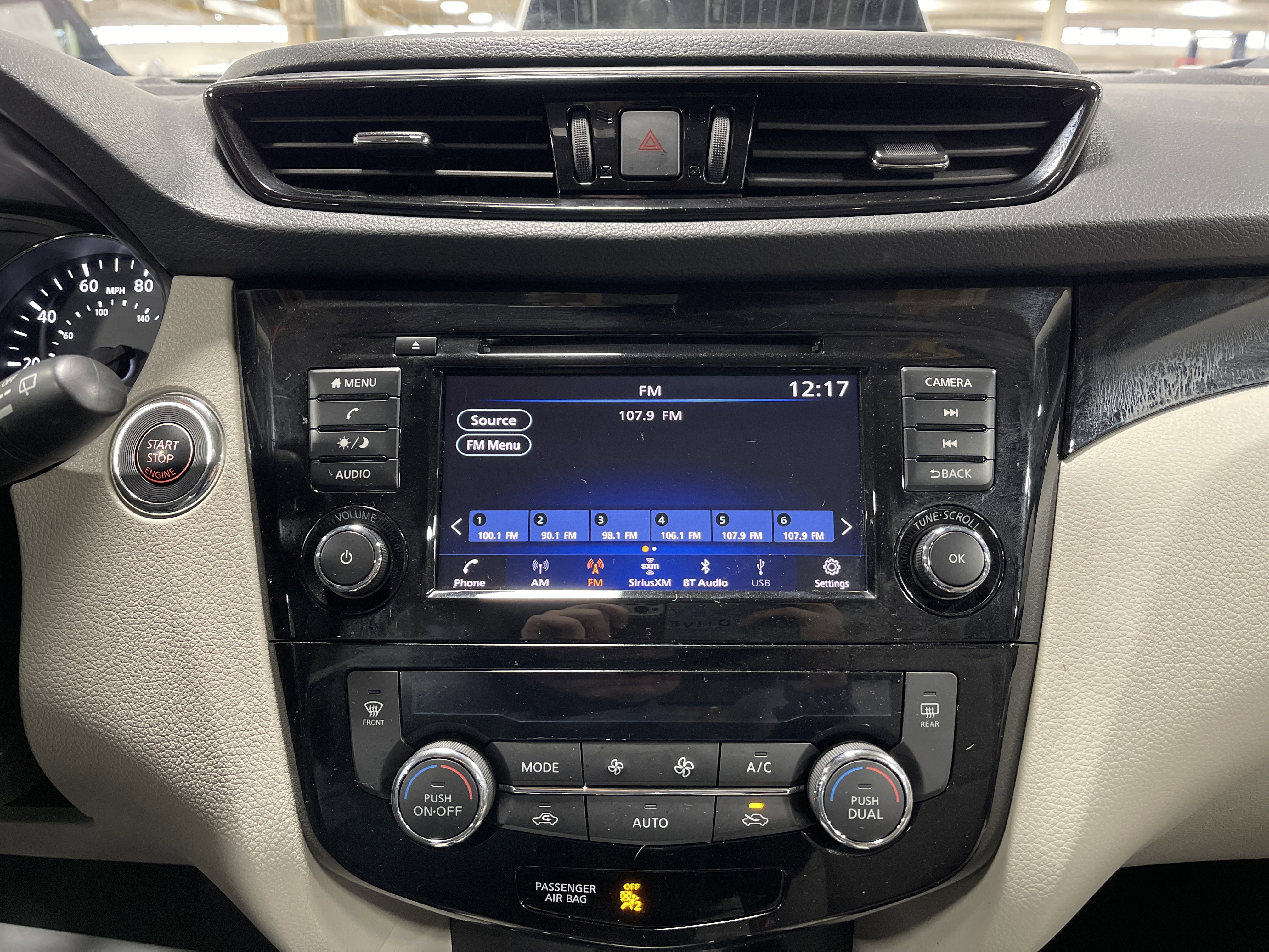 Used 2022 Nissan Rogue Sport SV image 22