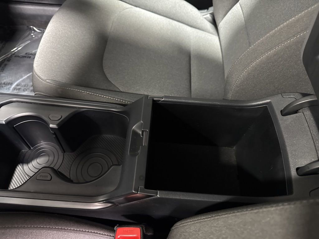 Used 2025 Kia K4 LXS image 31