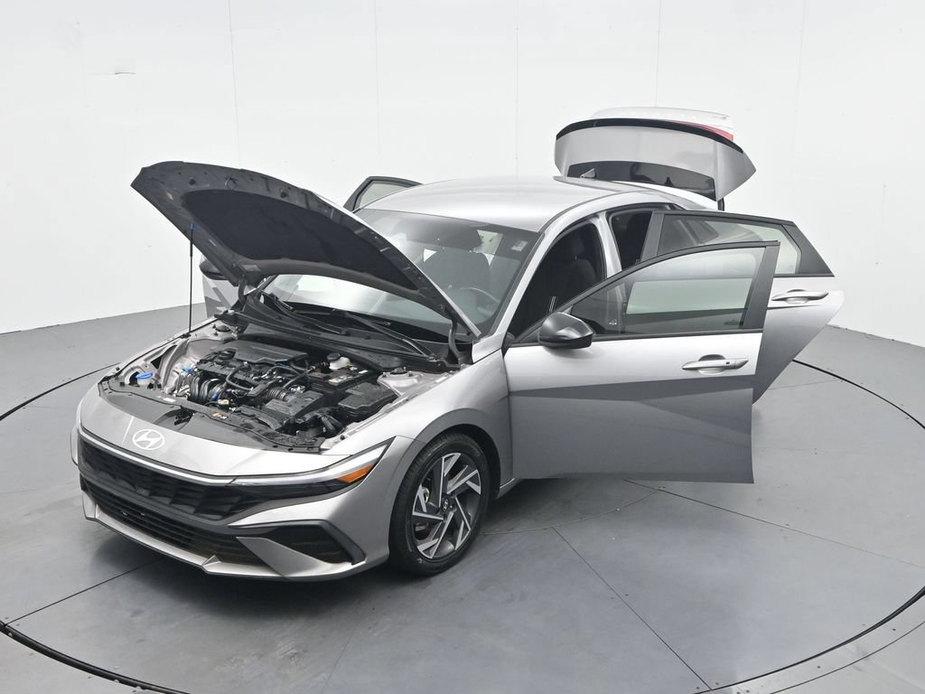 Used 2025 Hyundai Elantra Sport FWD image 47
