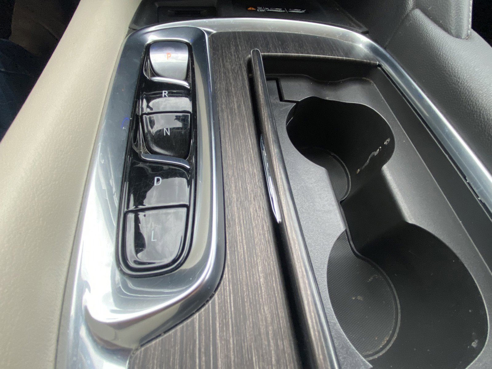 Used 2022 Buick Enclave Avenir w/ Avenir Technology Package AWD/4WD image 32