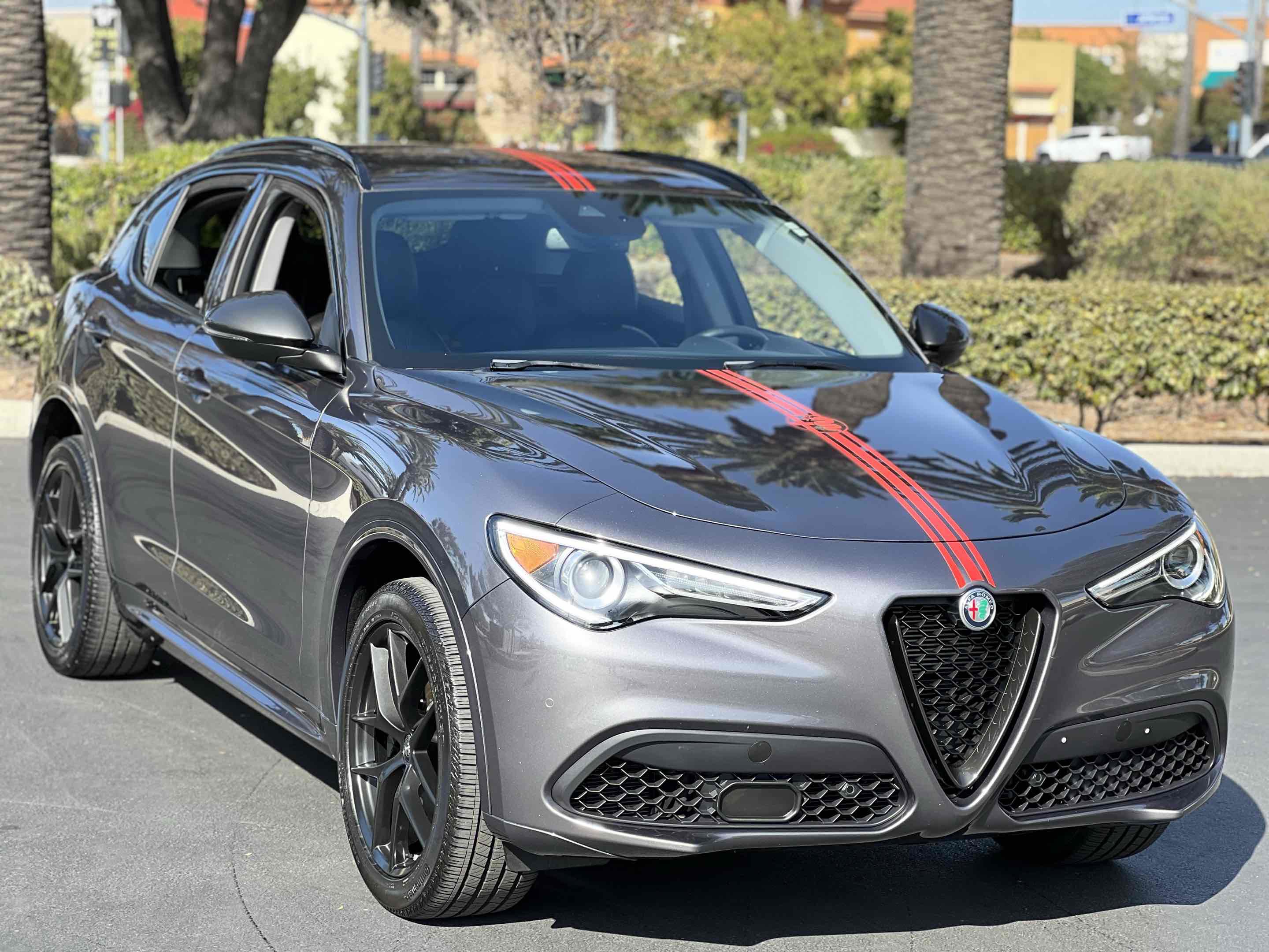 Used 2020 Alfa Romeo Stelvio Ti w/ Nero Edizione image 21