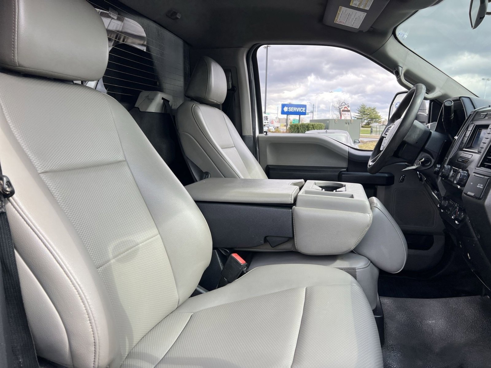 Used 2022 Ford F550 4x4 Regular Cab Super Duty image 22