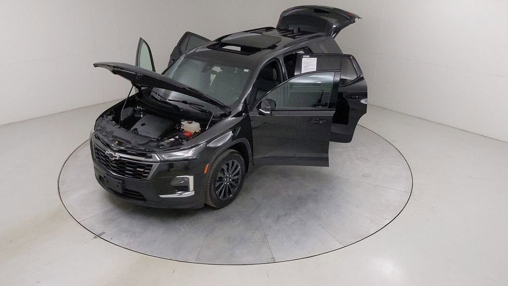 Used 2023 Chevrolet Traverse RS AWD/4WD image 46
