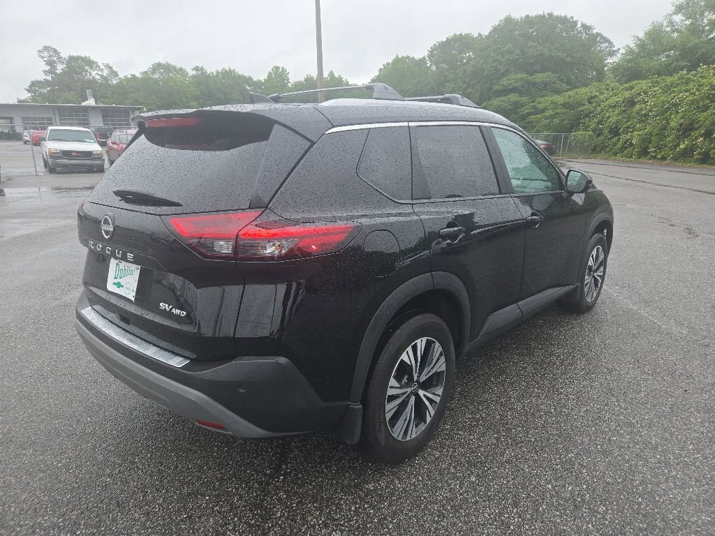 Used 2023 Nissan Rogue SV w/ SV Premium Package AWD/4WD image 5