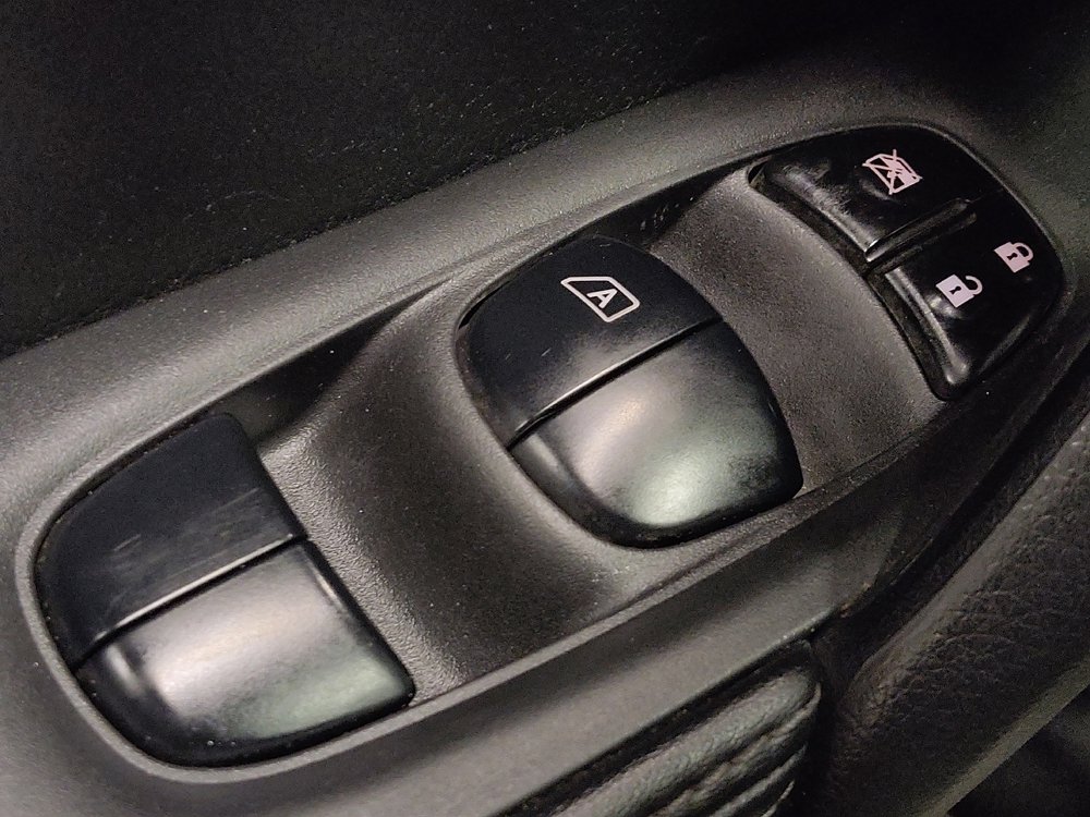 Used 2022 Nissan Rogue Sport SV w/ Technology Package image 27