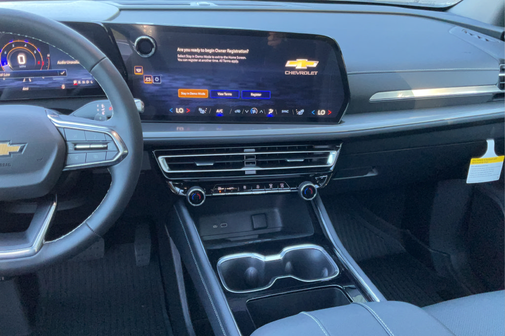 New 2027 Chevrolet Traverse LT w/ LPO, Floor Liner Package FWD image 14