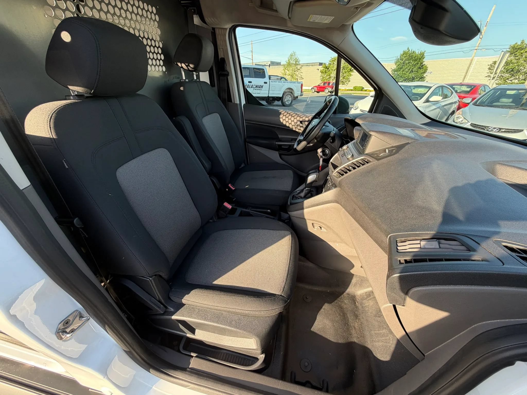 Used 2019 Ford Transit Connect XL FWD image 22