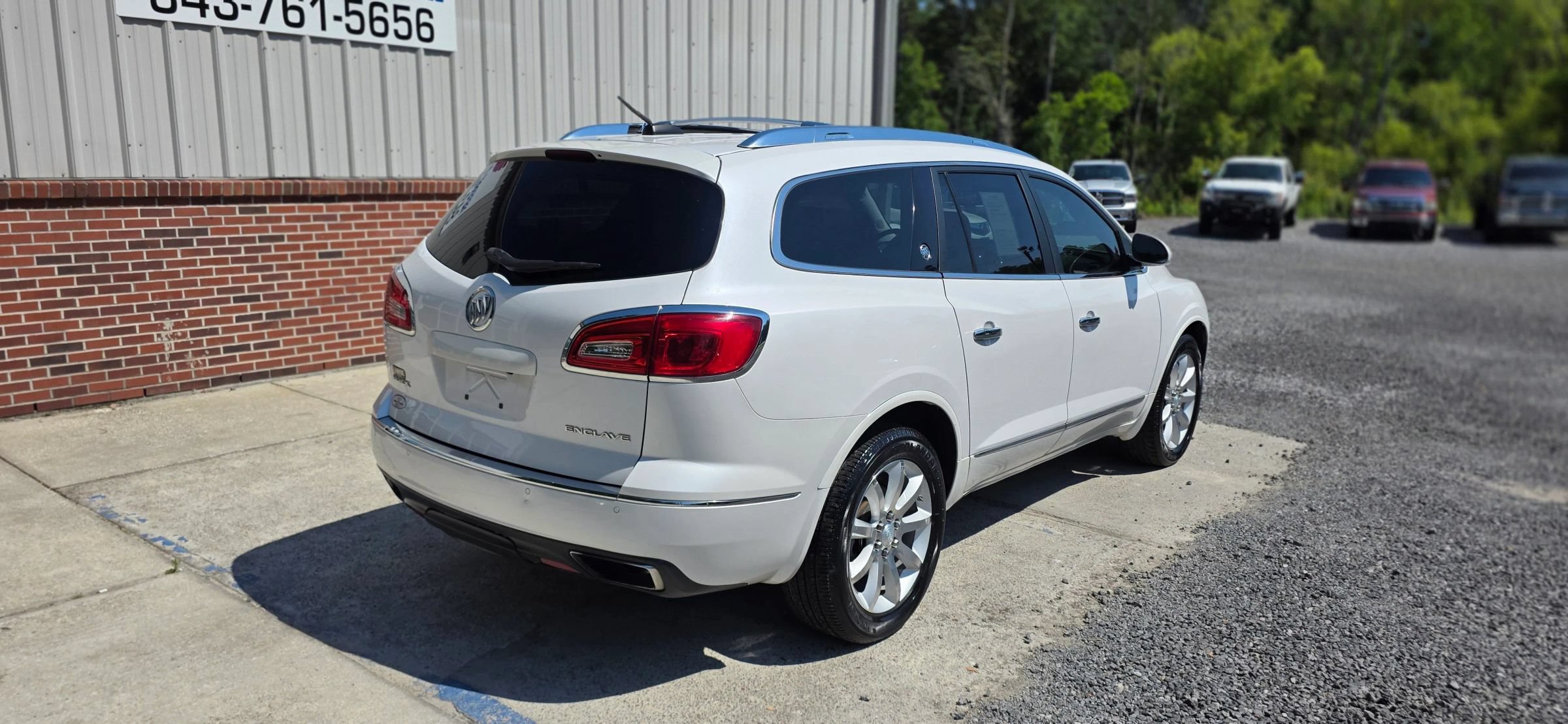 Used 2016 Buick Enclave Premium w/ Experience Buick Package FWD image 6