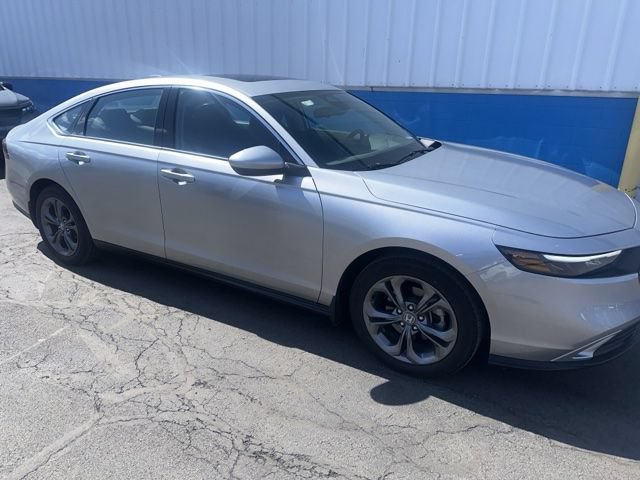 Used 2024 Honda Accord EX image 2