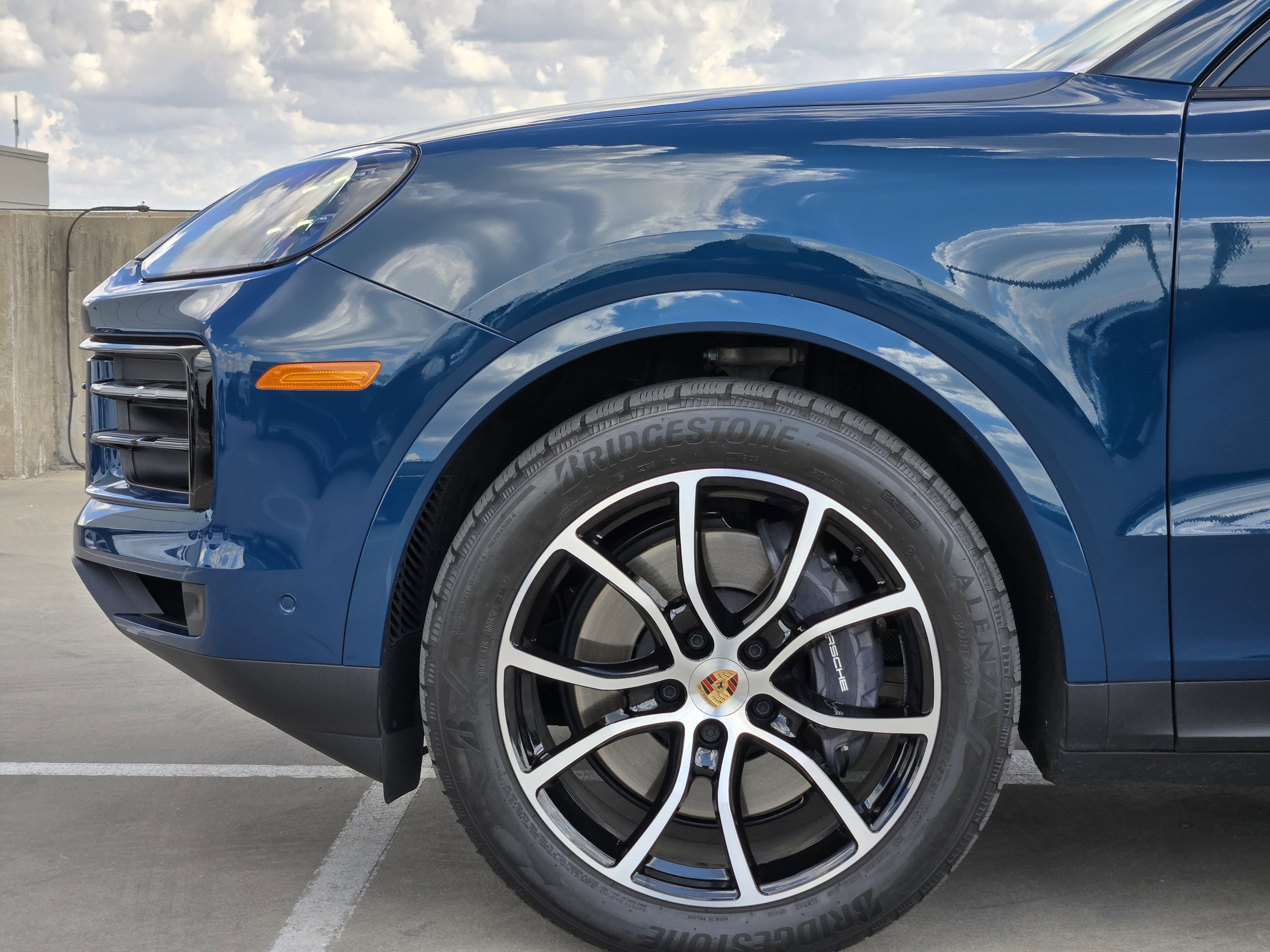 Certified 2025 Porsche Cayenne image 12