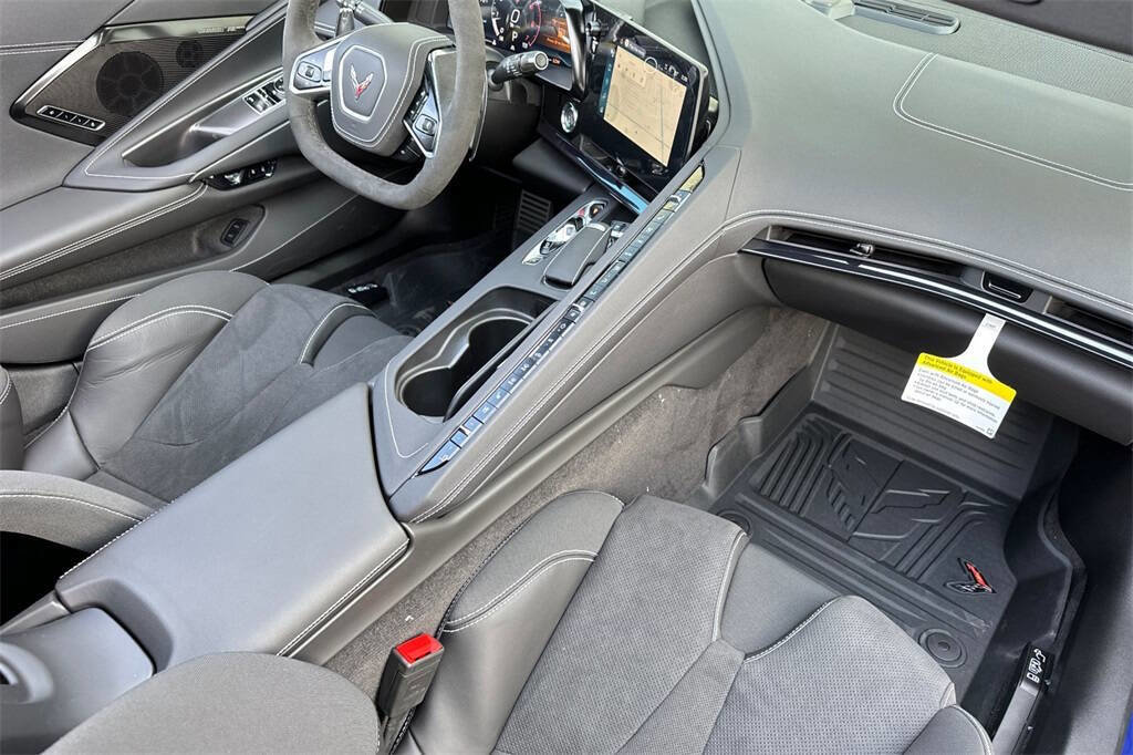 New 2025 Chevrolet Corvette Stingray Preferred Cpe w/ Z51 Performance Package image 15