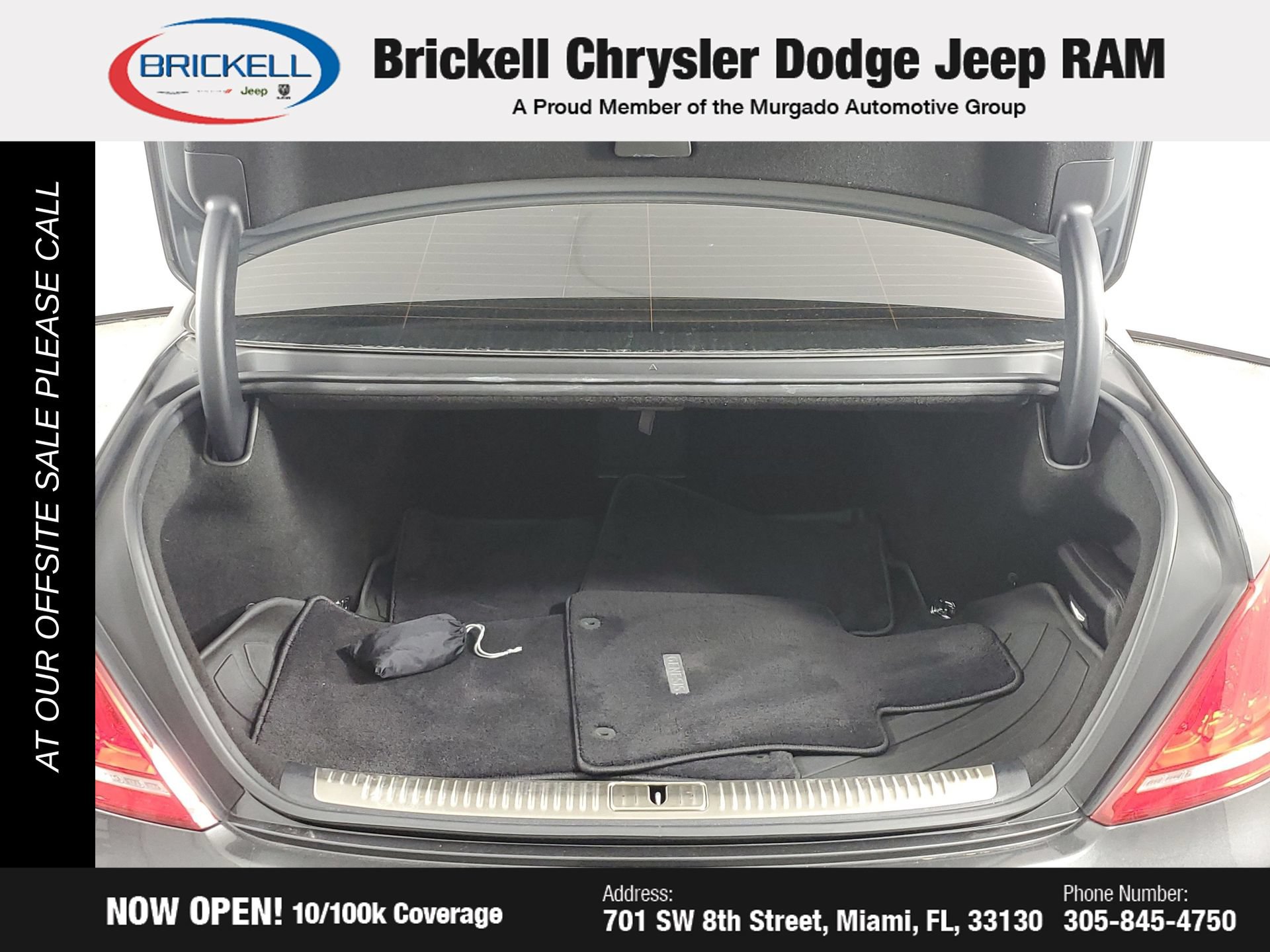 Used 2017 Genesis G90 3.3T Premium RWD image 21