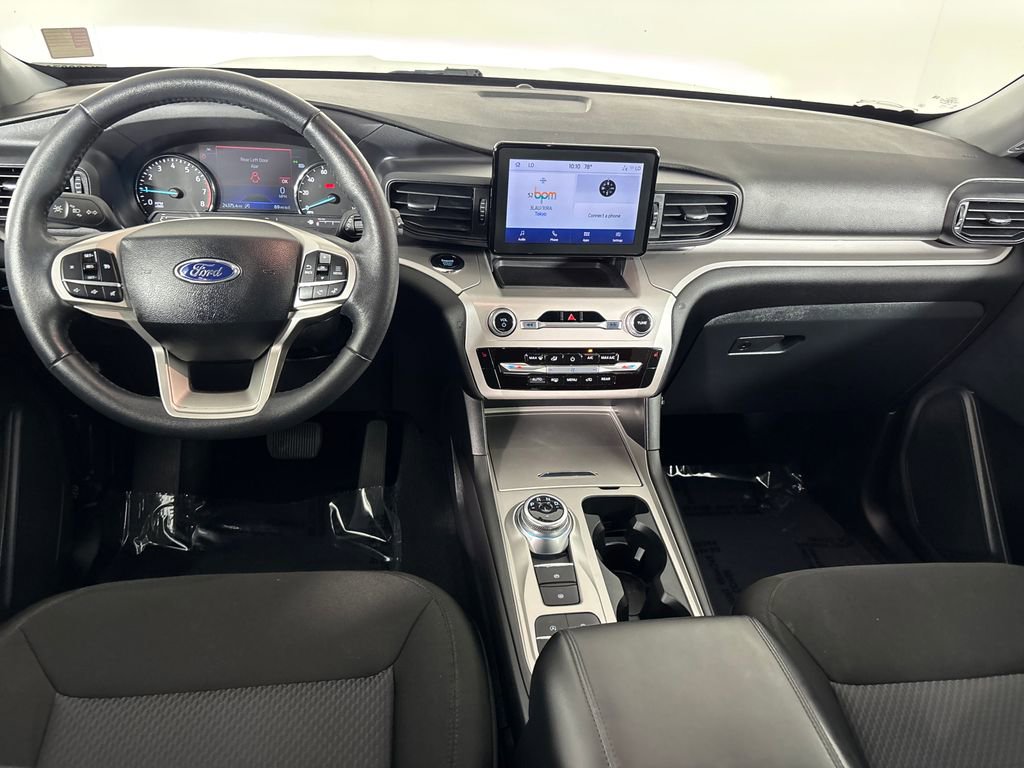 Used 2024 Ford Explorer XLT image 27