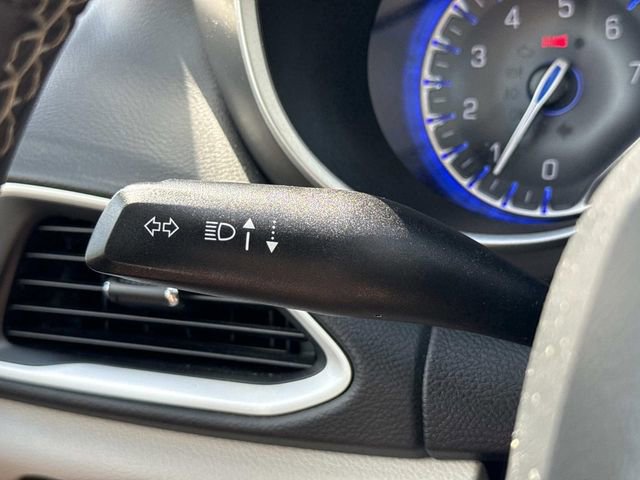 Used 2022 Chrysler Pacifica Touring-L image 26