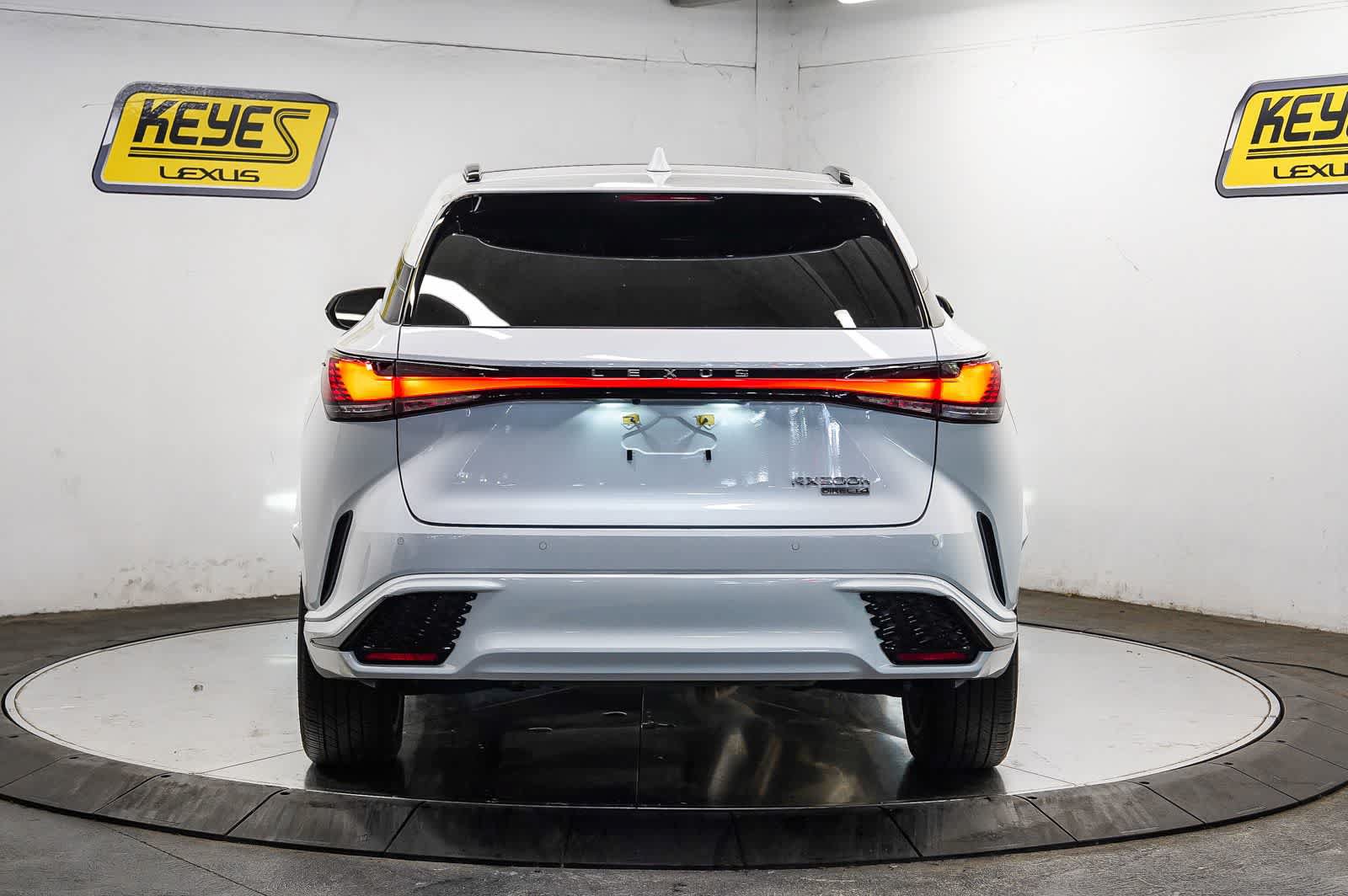 Used 2024 Lexus RX 500h F Sport w/ Convenience Package AWD/4WD image 3