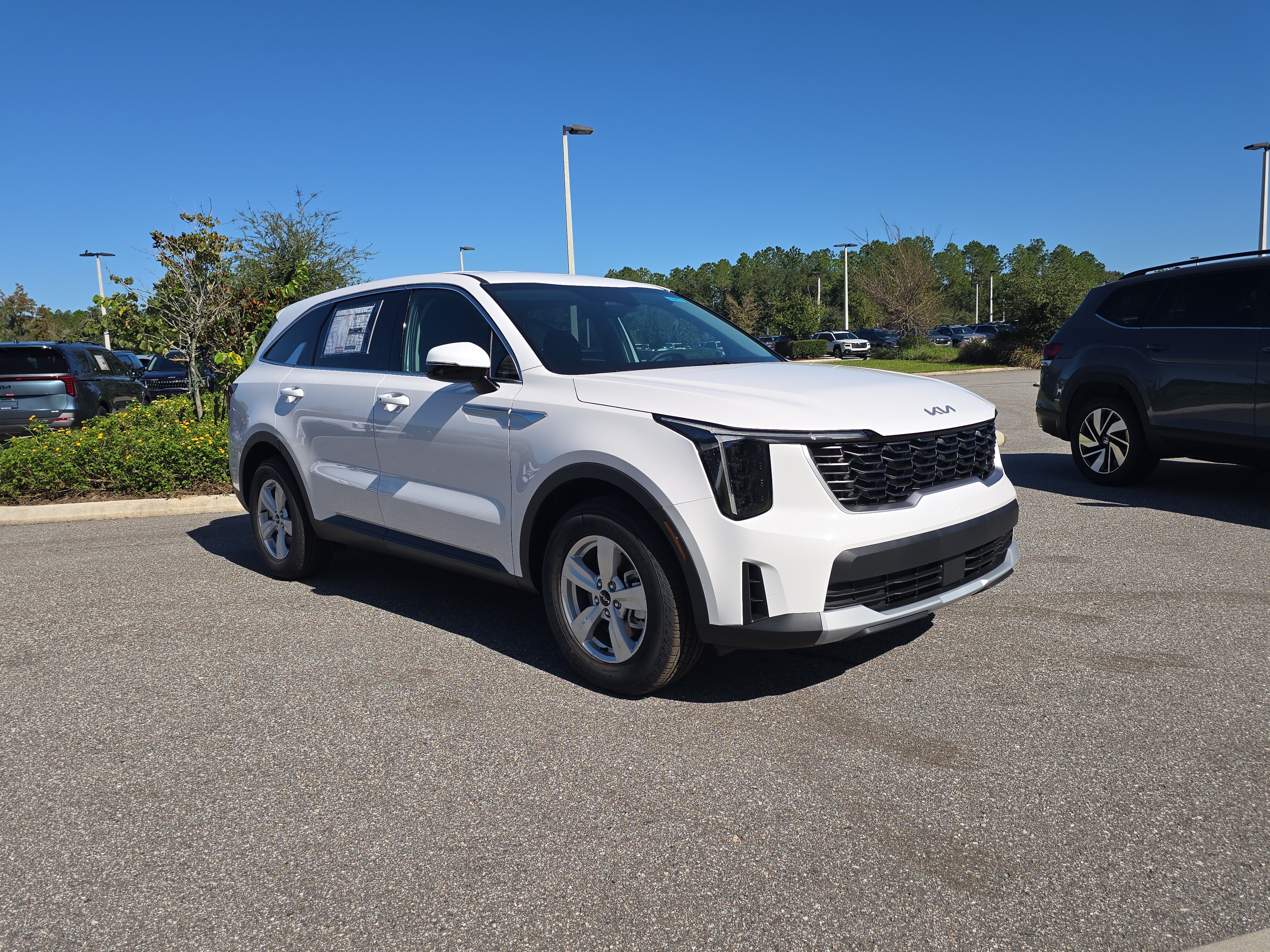 New 2026 Kia Sorento LX FWD image 2