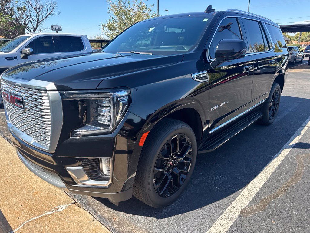 Used 2023 GMC Yukon Denali AWD/4WD image 1