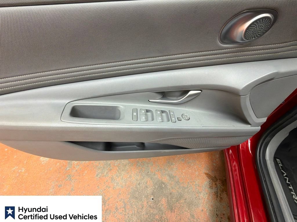 Used 2025 Hyundai Elantra Sport FWD image 27