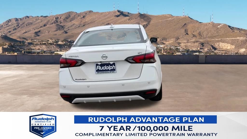 Used 2020 Nissan Versa SV image 4