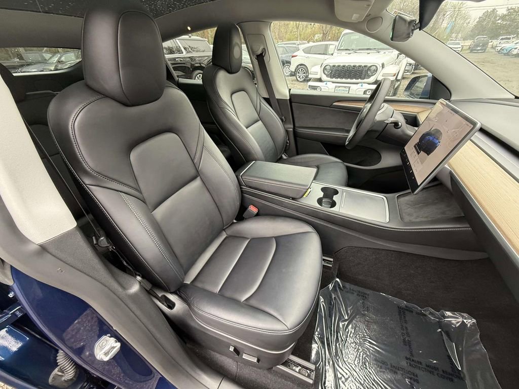 Used 2023 Tesla Model Y Long Range image 9