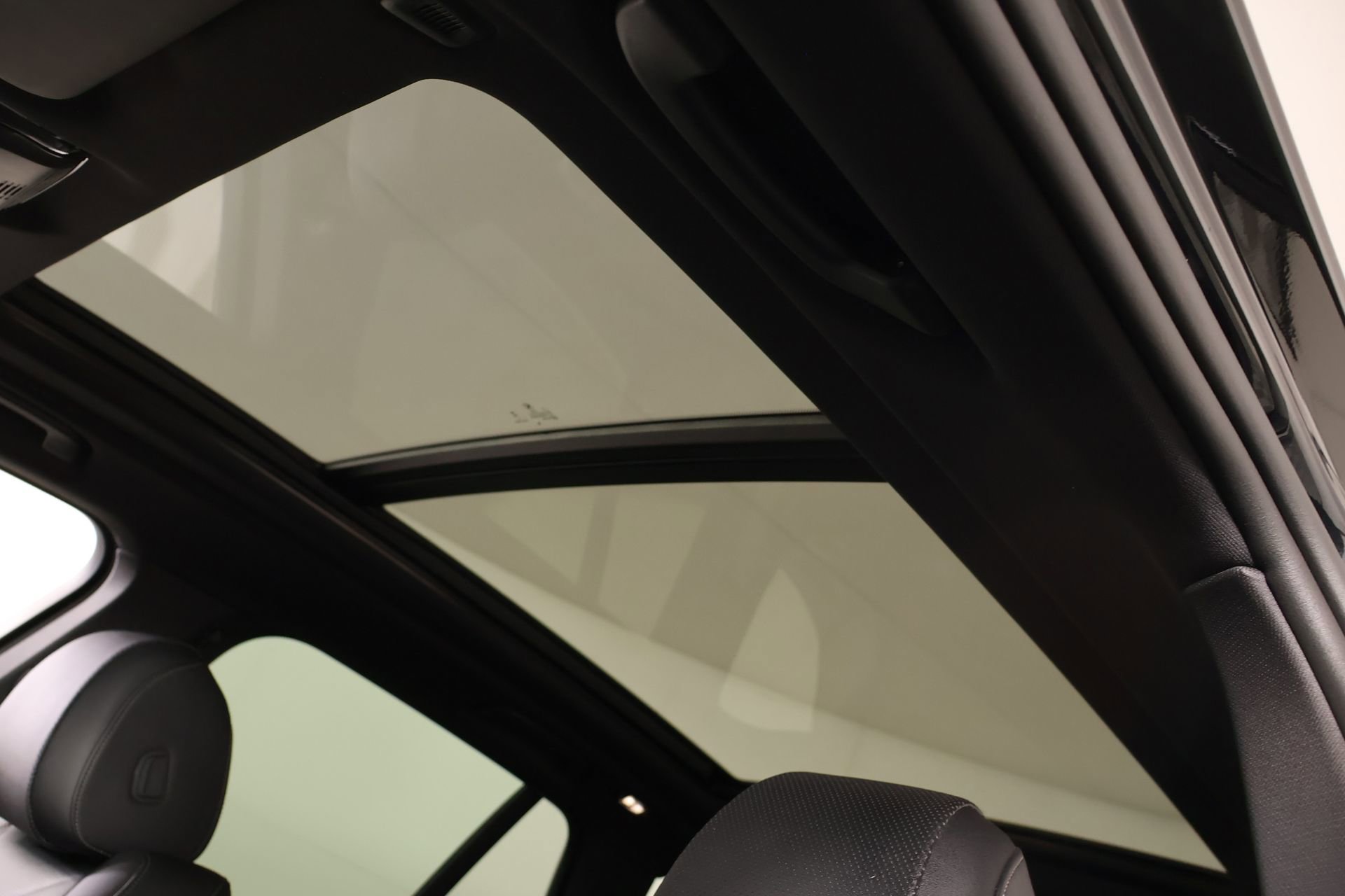 Used 2025 BMW X5 xDrive40i w/ Premium Package image 16