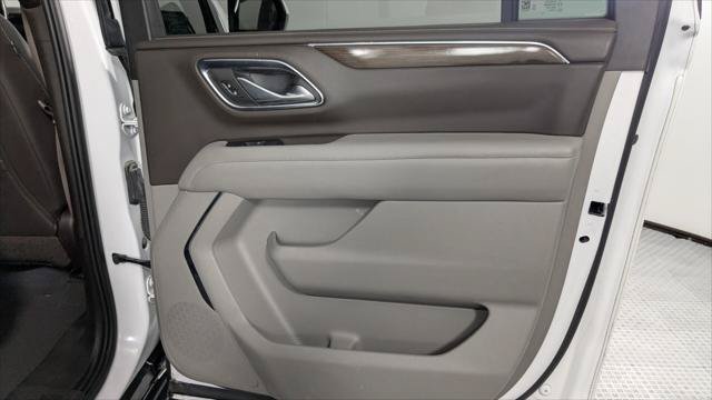 Used 2022 GMC Yukon XL SLE w/ Gmc Pro Safety Plus Package AWD/4WD image 23