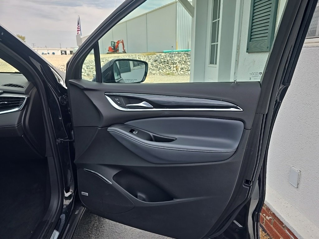 Used 2024 Buick Enclave Premium image 26