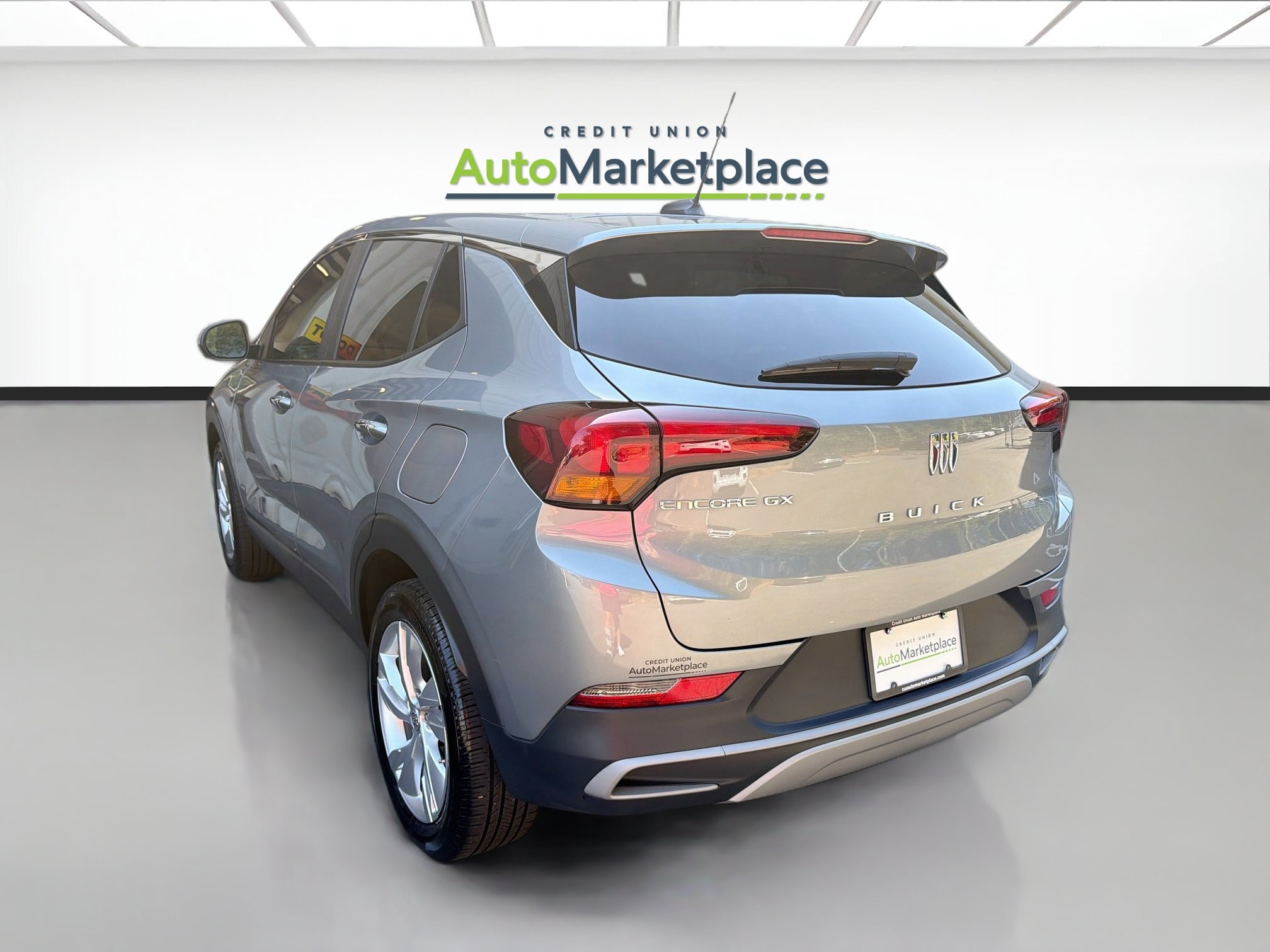 Used 2024 Buick Encore GX Preferred w/ Comfort Package FWD image 4
