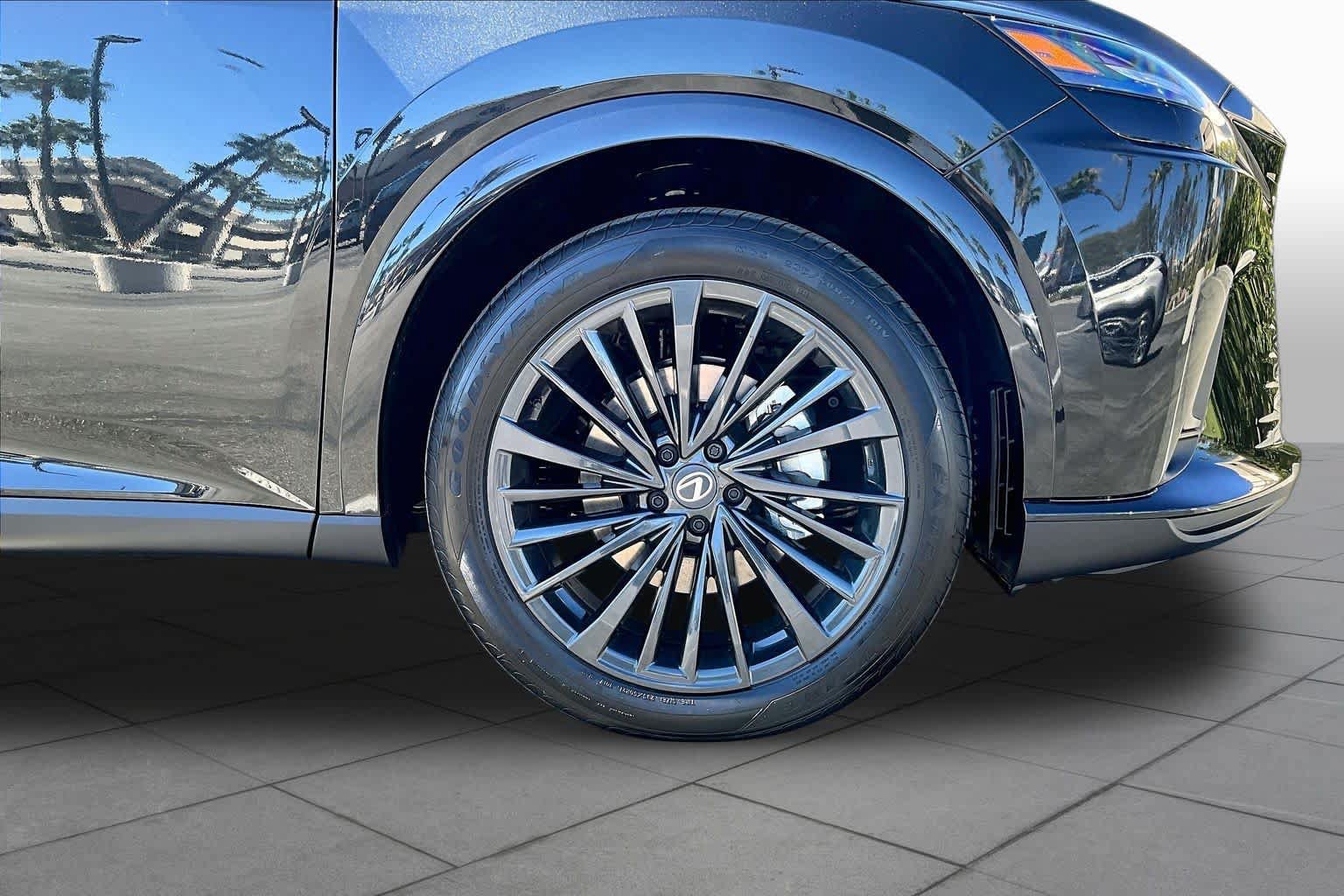 New 2026 Lexus RX 350h AWD/4WD image 9