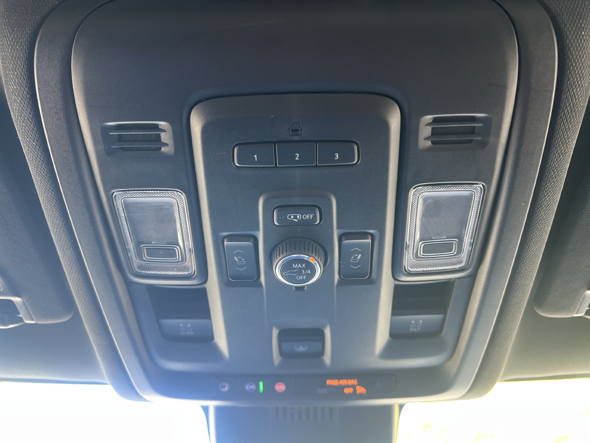 Used 2023 Chevrolet Suburban RST w/ Sport Performance Package AWD/4WD image 12