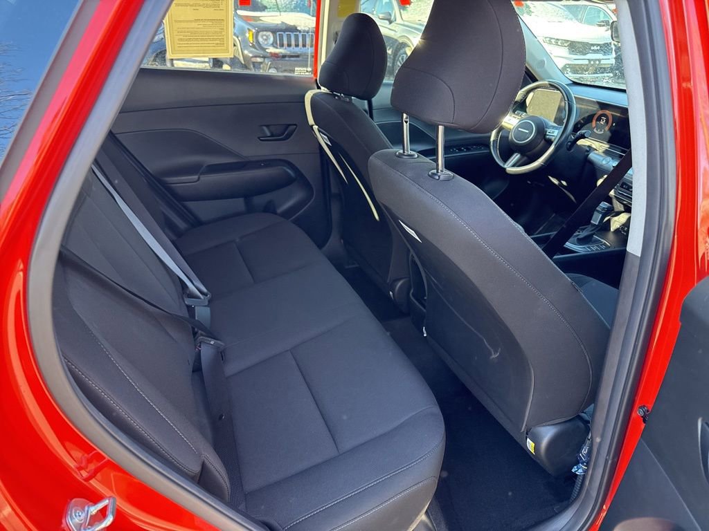 Used 2024 Hyundai Kona SEL image 11