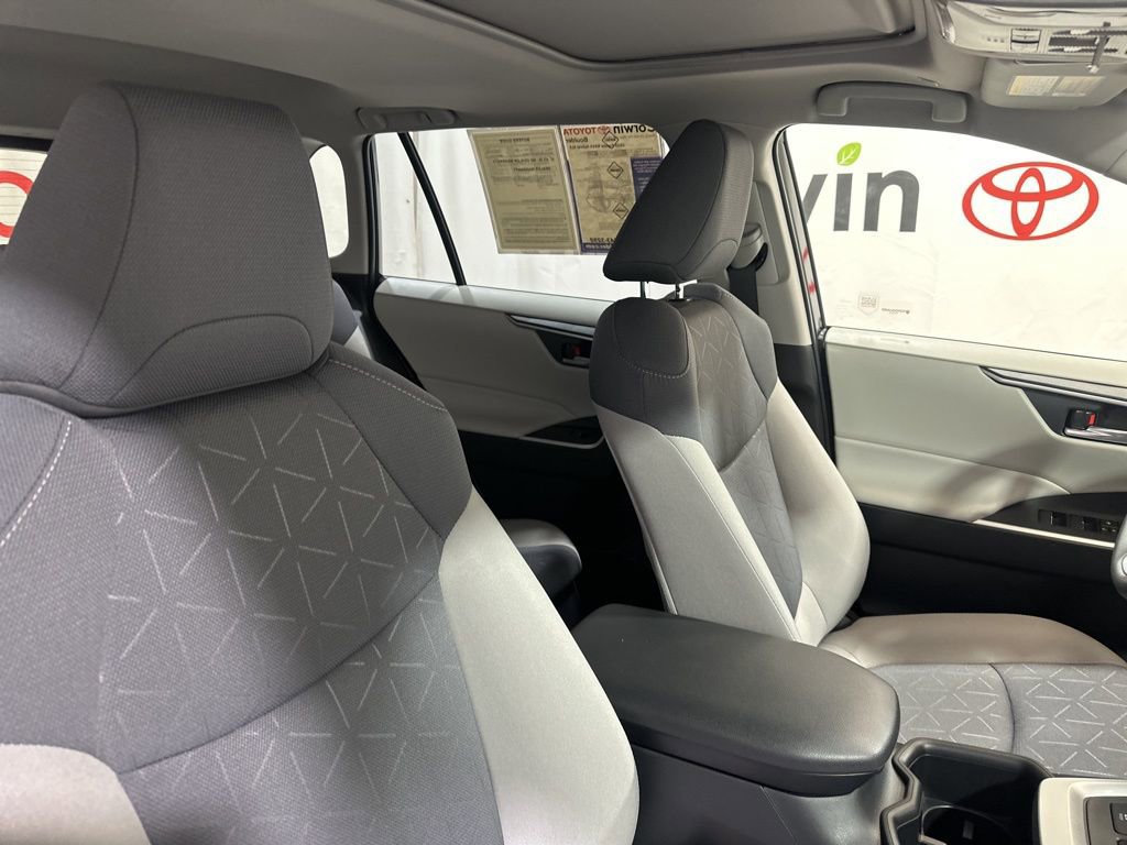 Used 2025 Toyota RAV4 XLE image 10