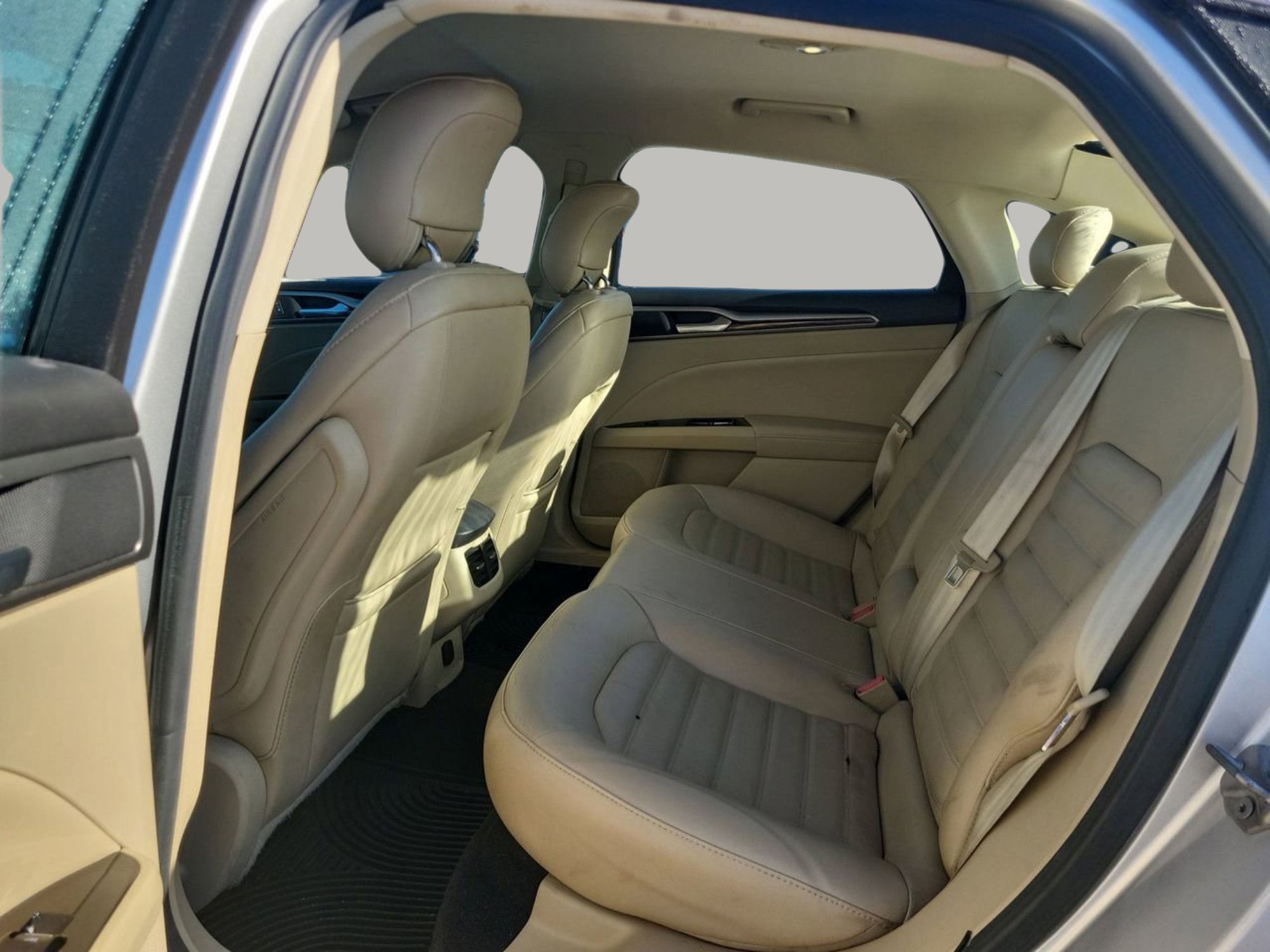 Used 2014 Ford Fusion SE w/ Equipment Group 202A image 14