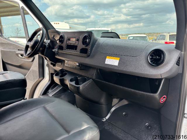 Used 2025 Mercedes-Benz Sprinter 2500 image 30