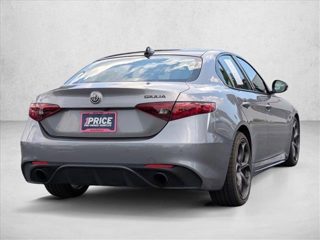 Used 2019 Alfa Romeo Giulia Ti RWD image 5