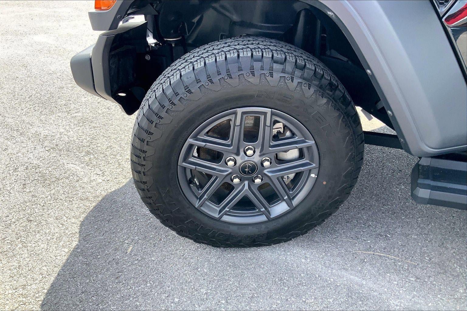 Used 2024 Jeep Wrangler Sport AWD/4WD image 8