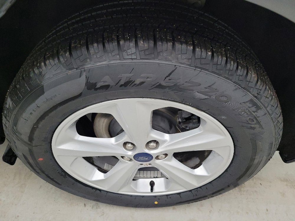 Used 2020 Ford Edge SE image 31