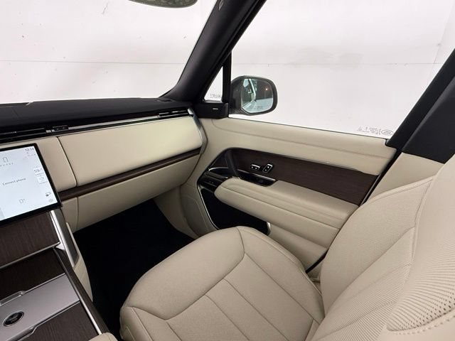 Certified 2026 Land Rover Range Rover SE AWD/4WD image 18