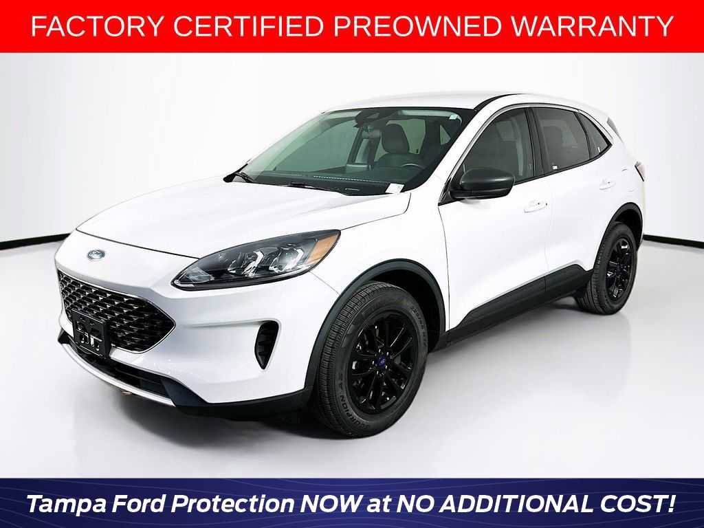 Certified 2022 Ford Escape SE w/ Cold Weather Package image 1