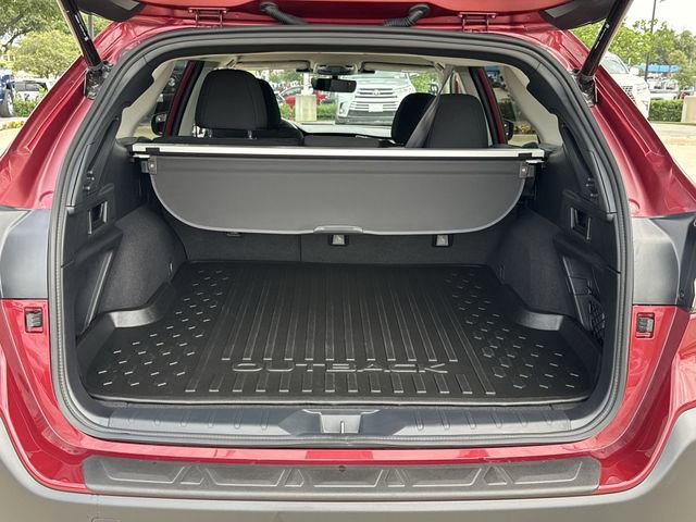 Used 2025 Subaru Outback Premium AWD/4WD image 13