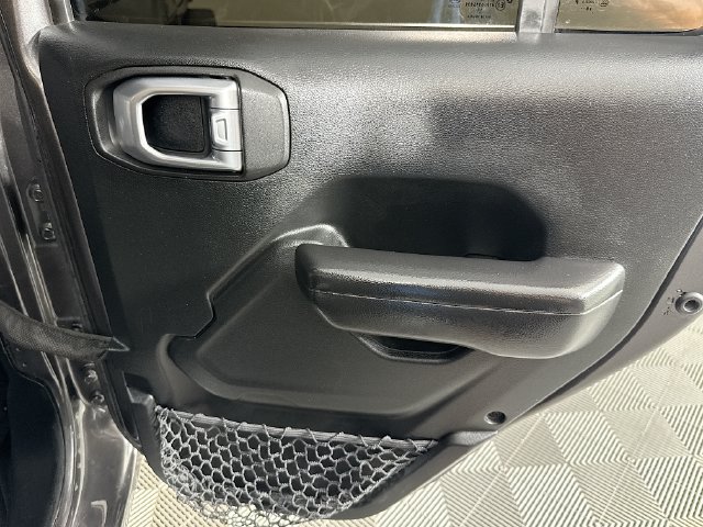 Used 2019 Jeep Wrangler Unlimited Sport S AWD/4WD image 25