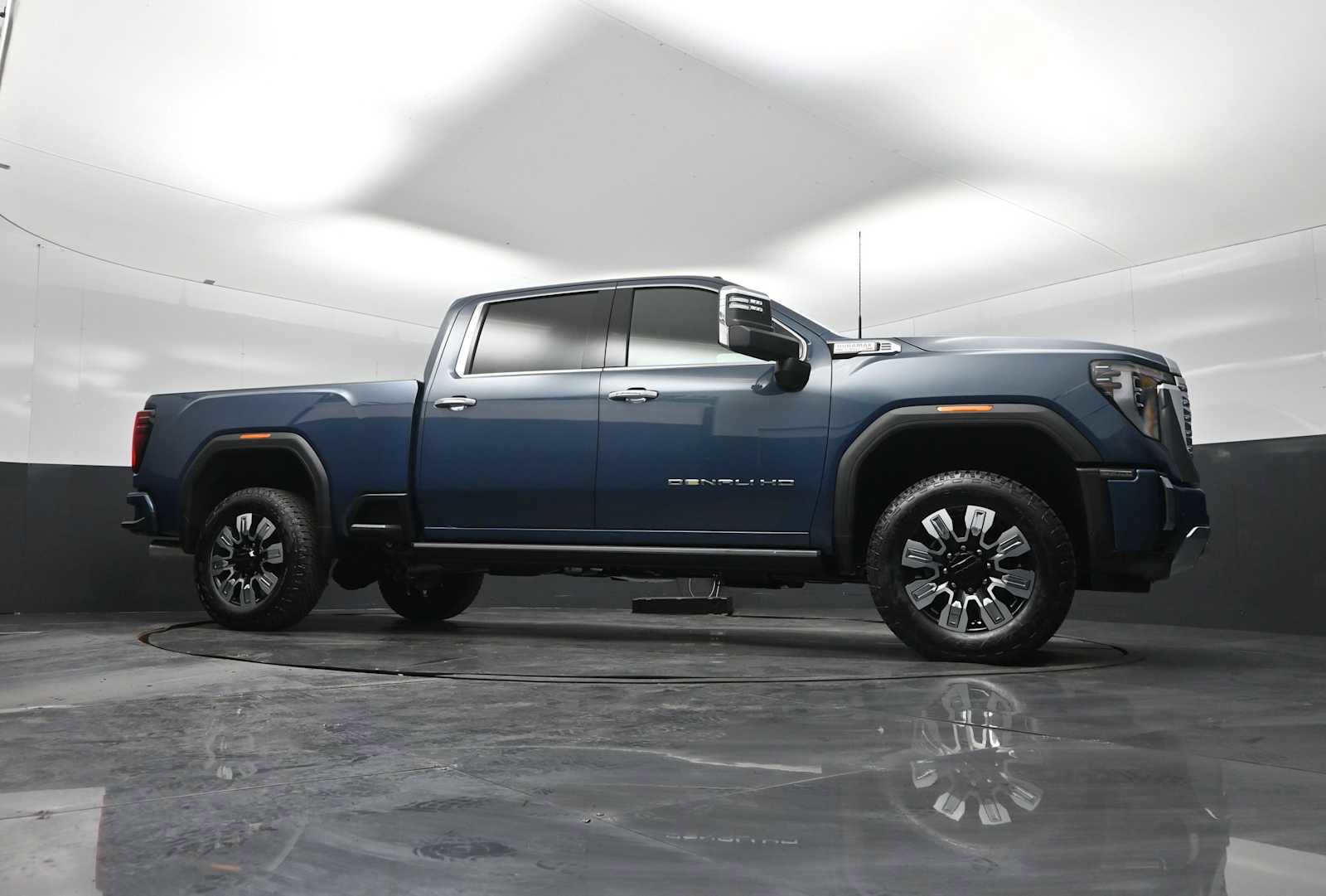New 2026 GMC Sierra 2500 Denali w/ Denali Reserve Package image 32