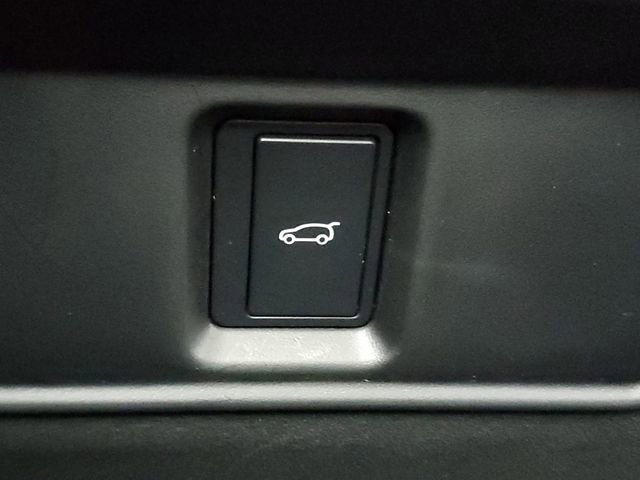 Used 2025 Land Rover Discovery Sport Dynamic SE image 35