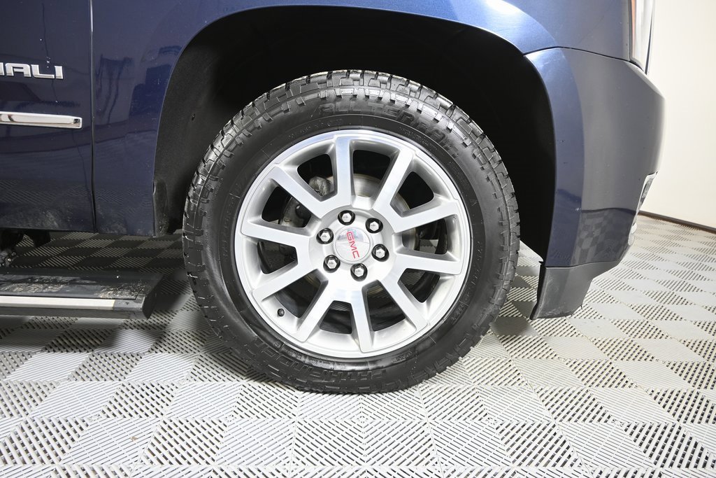 Used 2017 GMC Yukon Denali image 11