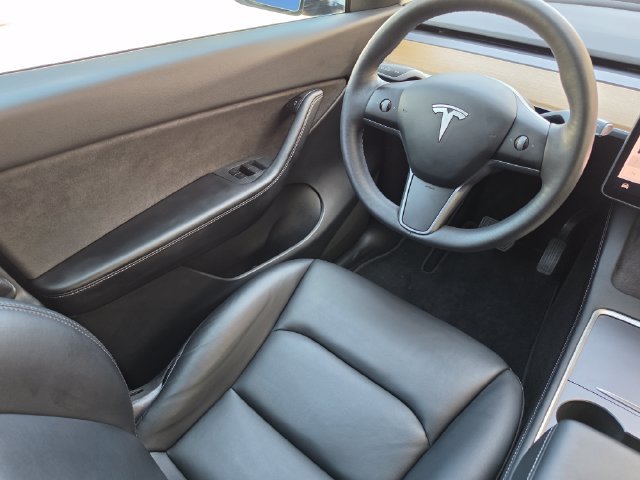 Used 2021 Tesla Model Y Long Range AWD/4WD image 31