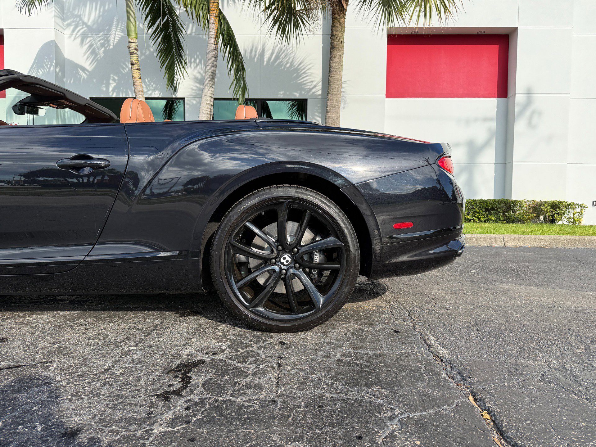 Used 2021 Bentley Continental GT image 14